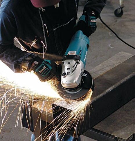 Makita GA7021 7" Angle Grinder, with AC/DC Switch in Kuwait