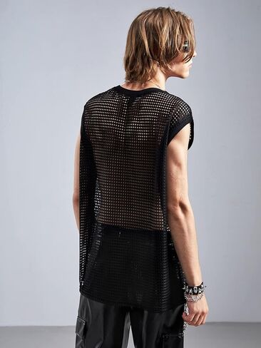 قميص WDIRARA رجالي من شبكة صيد السمك ذو شبكة شفافة ورقبة دائرية بدون أكمام شفاف من خلال Goth Tank Top in Kuwait