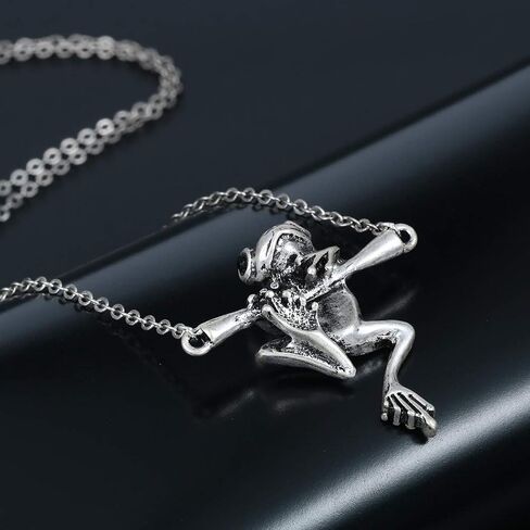 Cute Hanging Frog Pendant Necklace Vintage Silver Plated Funny Animal Necklace for Women Men Children in Saudi Arabia