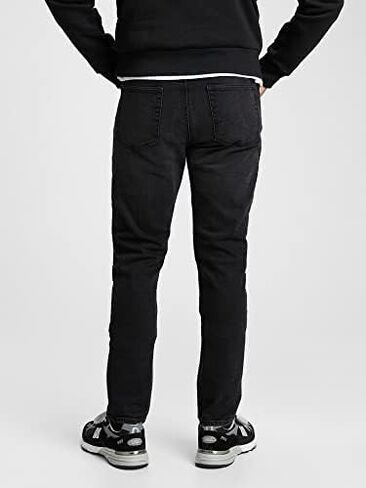 GAP Men's Straight Taper Fit Denim Jeans in Saudi Arabia