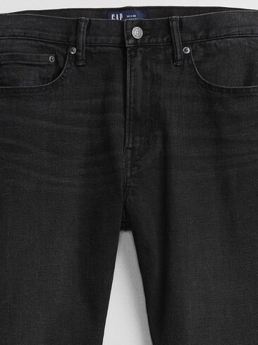 GAP Men's Straight Taper Fit Denim Jeans in Saudi Arabia