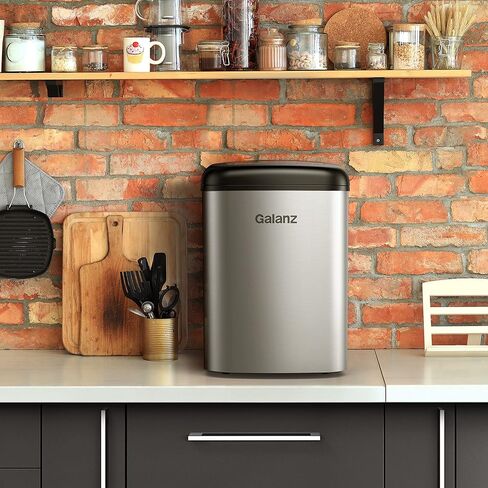 Galanz Portable Countertop Electric Ice Maker Machine, 26 lbs in 24 Hours, 9 Bullet Shaped Cubes Ready in 9 Minutes, 2 Ice Sizes, Perfect for Parties & Home Bar, 2.1 L, Retro Red in Kuwait