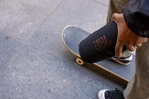 JBL CHARGE 5 - Portable Bluetooth Speaker with IP67 Waterproof and USB Charge out - Black in Saudi Arabia