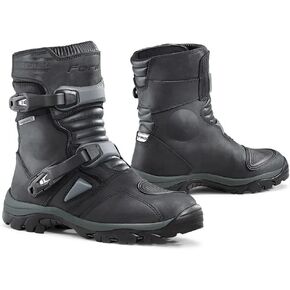 Forma Adventure Low Boots Black 10 US / 44 EU in Saudi Arabia
