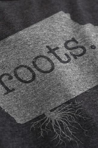 Thread Tank Home Roots State Iowa IA Men's Modern Fit T-Shirt Printed Graphic Tee in Kuwait