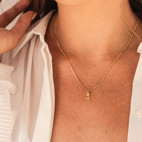 DELLA MODA Birth Blossom Necklace | Birth Month Flower Pendant | 18K Gold | Personalized Birthday Gift for Her | Birthmonth - All 12 Months in Kuwait