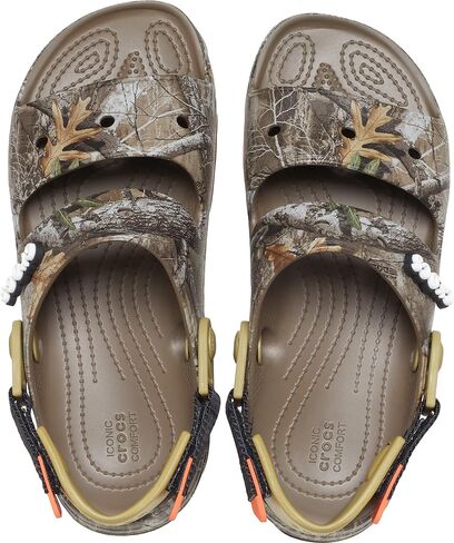 صنادل Realtree الكلاسيكية للرجال والنساء من كروكس للبالغين من الجنسين in Kuwait