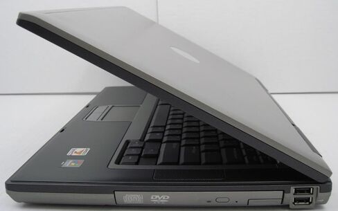 كمبيوتر محمول Dell Latitude D531 مزود بوحدة معالجة مركزية ثنائية النواة بسرعة 1.8 جيجا هرتز، وذاكرة وصول عشوائي سعتها 2 جيجا بايت، ومحرك أقراص ثابت سعة 80 جيجا بايت، ومحرك أقراص DVD/CDRW الضوئي، وواي فاي مدمج، ونظام التشغيل Windows Vista Business in Saudi Arabia