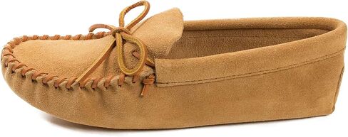 حذاء بدون كعب من الجلد بنعل ناعم للرجال من Minnetonka in Kuwait