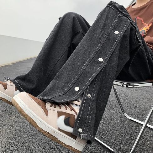 Men Straight Leg Jeans Relaxed Fit Work Pants Jeans with Cargo Pockets in Kuwait