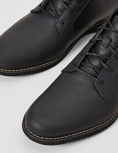 Timberland Men's Woodhull Chukka Fashion Boots in Kuwait