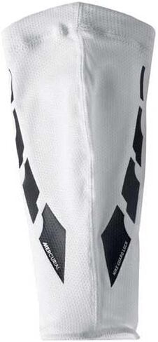 NIKE Guard Lock Elite Sleeves – Football Shin Guards in Saudi Arabia