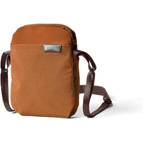 حقيبة Bellroy City (حقيبة كروس، قارئ إلكتروني أو جهاز لوحي صغير، محفظة، نظارات شمسية، هاتف) - ملبورن بلاك in Kuwait
