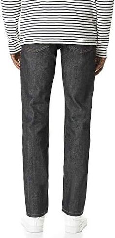 رجل الدنيم العاري والشهير رجل غريب في اليد اليسرى حك Selvedge in Kuwait