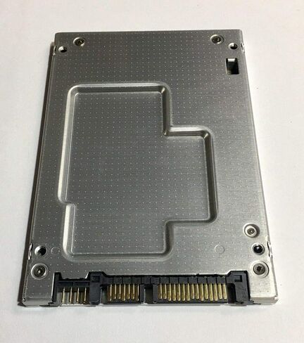 Toshiba 120GB SSD 2.5" 6Gb/s SATA Solid State Drive Model: THNSF8120CCSE DP/N: PGNY6 in Kuwait