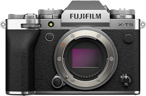 كاميرا Fujifilm X-T5 بدون مرآة مع عدسة 18-55 ملم (فضية) مع فلتر HD رقمي للحماية 58 ملم وملحقات متقدمة in Kuwait