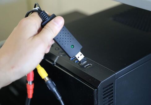 VCR VHS Transfer Bundle for Digitizing VHS Tapes and Converting VHS to DVD w/USB Adapter and Cables in Kuwait