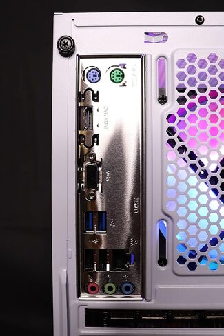 فيبرتيك كمبيوتر مكتبي للالعاب من فلوري - AMD رايزن 5 (12-LCore)، AMD راديون RX 560 4GB، 8GB DDR4 RAM، 1TB HDD، واي فاي، اضاءة RGB، ويندوز 10 برو، كفالة لمدة عام in Kuwait