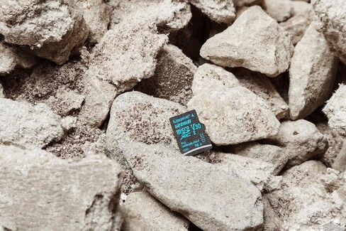 كينجستون كانفاس جو! بطاقة ذاكرة فلاش مايكرو اس دي فئة 10 UHS-I 90MB/s R مع محول (SDCG2/32GB) in Kuwait