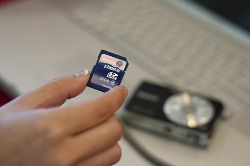 كينجستون 4 جيجا كلاس 4 SDHC ذاكرة فلاش 2 حزمة SD4/4GB- in Saudi Arabia