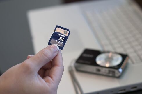 كينجستون 4 جيجا كلاس 4 SDHC ذاكرة فلاش 2 حزمة SD4/4GB- in Saudi Arabia