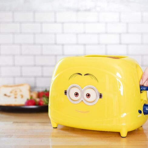 Uncanny Brands Minions Dave 2-Slice Toaster- Toast Iconic Minion on Your Toast in Kuwait