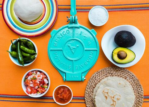 مكبس تورتيلا 8 انش تركواز - الة صنع التورتيلا من الالومنيوم المصبوب - مكبس تاكو شديد التحمل - صنع في المكسيك لطحين الذرة والطعام المكسيكي المنزلي - تورتيليرا بارا هاسر تورتيلا - 2.5 باوند in Kuwait