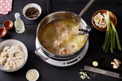 Hestan - سلسلة SmartChef - مقلاة صلصة من الفولاذ المقاوم للصدأ مع غطاء، أواني طهي حثية للتحكم في درجة الحرارة، مقلاة صلصة الكل في واحد (5.5 لتر) in Saudi Arabia