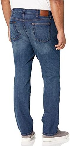 Tommy Hilfiger Men's Straight Fit Jeans in Saudi Arabia