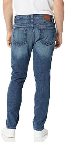 Tommy Hilfiger Men's Straight Fit Jeans in Saudi Arabia