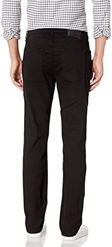 Tommy Hilfiger Men's Straight Fit Jeans in Saudi Arabia