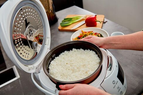 جهاز طهي الأرز يام آسيا ساكورا مع وعاء سيراميك ومنطق غامض متقدم (8 أكواب، 1.5 لتر) 6 وظائف طهي الأرز، 6 وظائف متعددة الطهي، شاشة LED تعمل باللمس، طاقة 120 فولت (أسود وفضي) in Kuwait