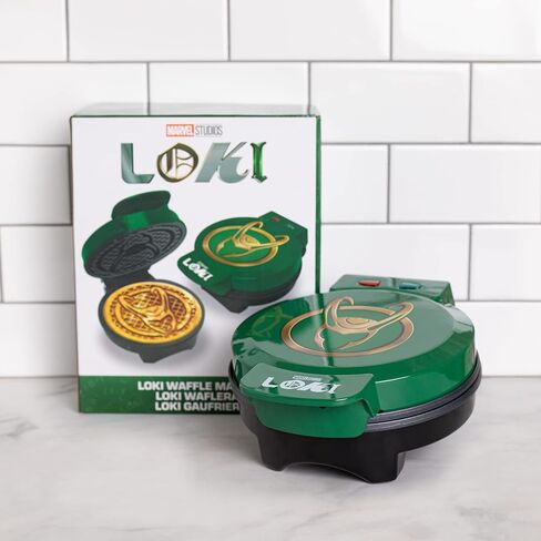 Uncanny Brands Marvel Loki Waffle Maker - خوذة Loki على الفطائر الخاصة بك - مكواة الوافل in Kuwait