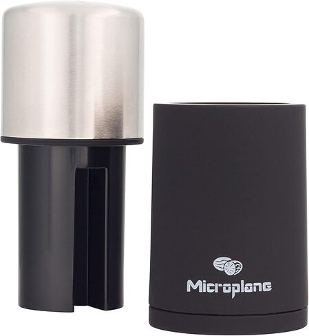 مطحنة توابل يدوية من Microplane - مطحنة القرفة ومبشرة جوزة الطيب (أسود) in Kuwait