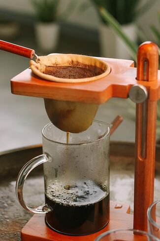 PLINC Chorreador - Pour-over coffee dripper (Natural Wood) in Saudi Arabia
