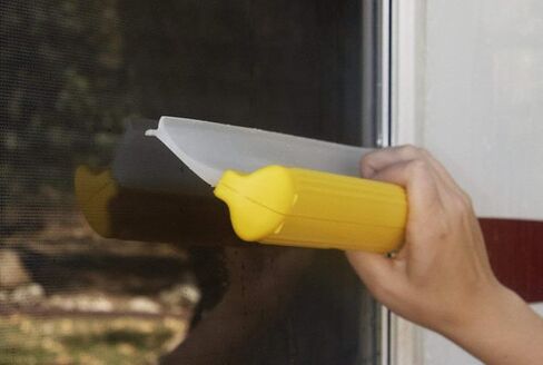 ممسحة One Pass Hydroglide مقاس 14 بوصة من السيليكون على شكل حرف Y باللون الأصفر in Kuwait