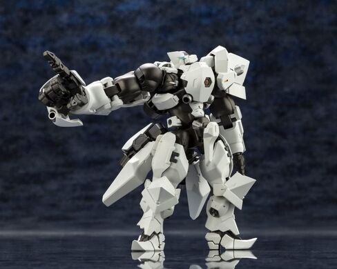 Kotobukiya Hexa Gear: Governor Heavy Armor Type: Rook (Lefty) Model Kit in Saudi Arabia