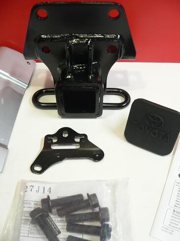 Oem Toyota Fj Cruiser Hitch and Harness Kit in Saudi Arabia