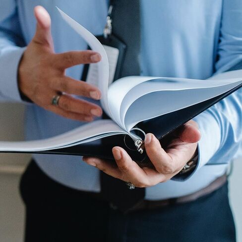 حافظة مكونة من 3 حلقات، 12 حزمة من حافظة عرض مقاس 1 بوصة مع حلقات دائرية مثبتة على العمود الفقري مقاس 8.5 بوصة × 11 بوصة مع جيوب، غطاء شفاف متين للمستندات والملفات والمشروعات (أسود) in Saudi Arabia