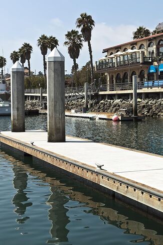 قاعدة تثبيت إيزي فليكس البلاستيكية على شكل حرف D من ديمكس in Kuwait