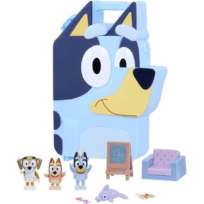 Bluey's Deluxe Play & Go Playset with 2.5-3 inch Figures in Saudi Arabia