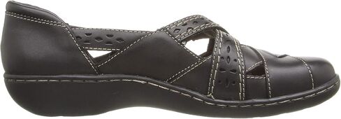 Clarks Women's Ashland Spin Q Slip-On Loafer in Saudi Arabia