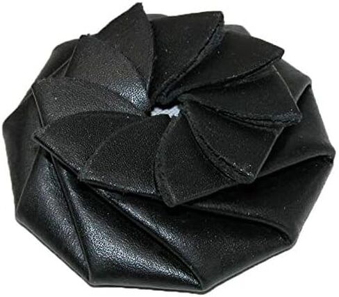 CTM® Leather Squeeze Coin Change Pouch in Saudi Arabia