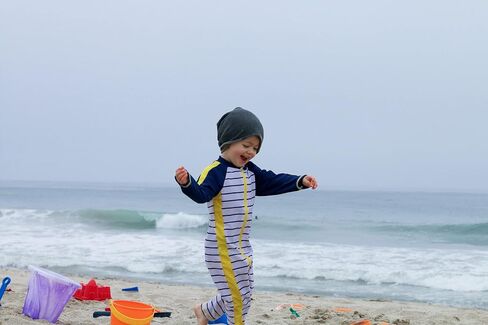 بدلة شمسية للأولاد بأكمام طويلة من SwimZip UPF 50+ (ألوان متعددة) in Saudi Arabia