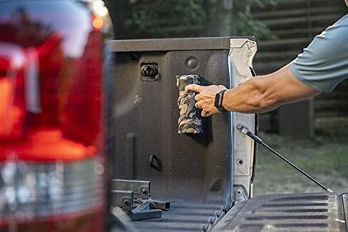 مكبر صوت بلوتوث Bushnell Outdoorsman ، مثبت مغناطيسي للعض، درع مطاطي قوي in Kuwait