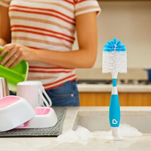 Munchkin® Baby Bottle and Sippy Cup Cleaning Set, Includes Countertop Drying Rack and Bristle Bottle Brush, Grey in Saudi Arabia