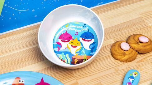 Zak Designs Baby Shark خالية من مادة BPA مصنوعة من مادة الميلامين المتينة ومثالية للأطفال، مجموعة هدايا مكونة من 6 قطع، Shark-6pcs in Kuwait