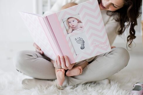 كتاب ذاكرة الأطفال من بيرهيد أول 5 سنوات من شيفرون مع وسادة حبر آمنة للأطفال ذات ملمس نظيف لجعل يد الطفل أو بصمة قدمه متضمنة، ومجلة بارزة لحديثي الولادة والحمل، وردي in Kuwait