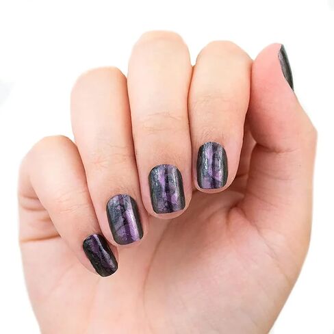 Color Street "Hiss and Make Up" Nail Polish Strips in Saudi Arabia