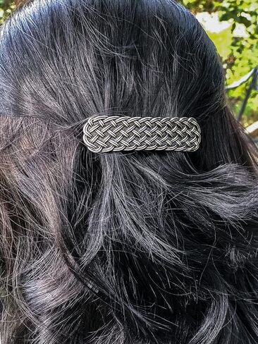 مشبك شعر سلتيك منسوج، متوسط مصنوع يدويًا ومصنوع في الولايات المتحدة الأمريكية مع مشبك فرنسي مستورد 70 مم من Oberon Design in Kuwait